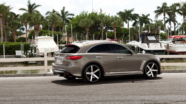 Car boat palm trees road free wallpaper for desktop - medium preview image