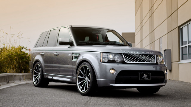 Silver range rover building planter free wallpaper for desktop - medium preview image