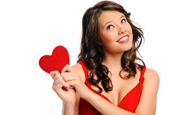Woman red dress holding heart free wallpaper for desktop - medium preview image