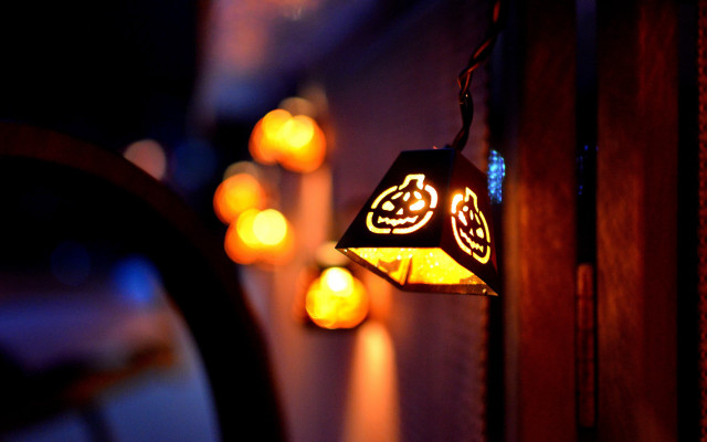 Lamp pumpkin mirror ambient lighting free wallpaper for desktop - medium preview image