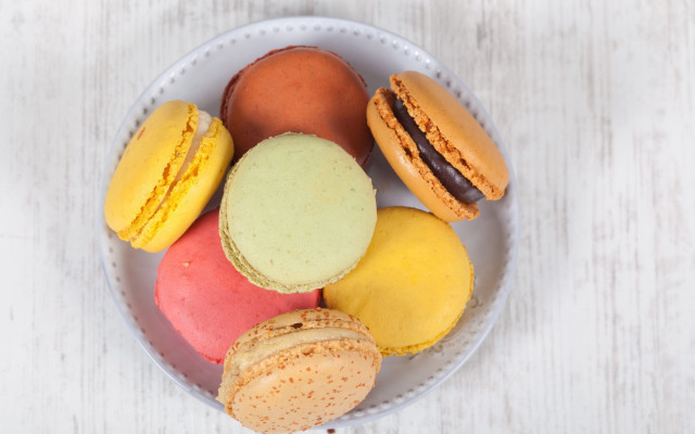 Plate macaroons macaroni and cheese free wallpaper for desktop - medium preview image