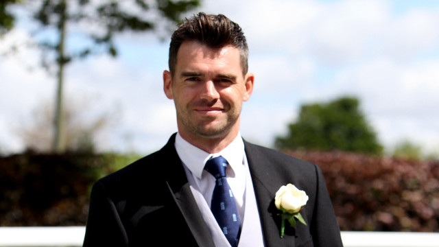 Man in suit tie rose free wallpaper for desktop - medium preview image