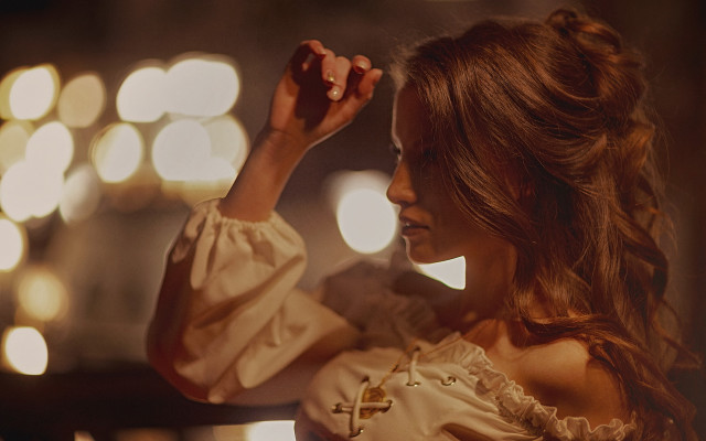 Woman profile moonlight rococo lensflare free wallpaper for desktop - medium preview image