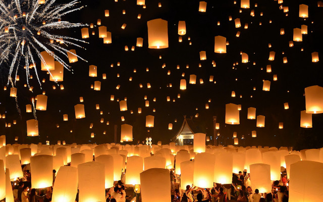 Lanterns night sky fireflies festival free wallpaper for desktop - medium preview image
