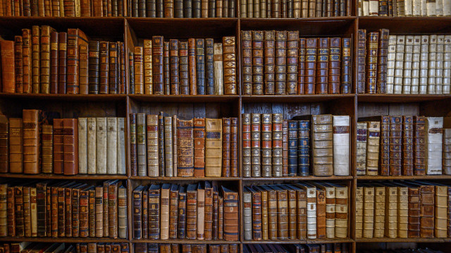 Bookshelf papers clock architecture cityscape free wallpaper for desktop - medium preview image