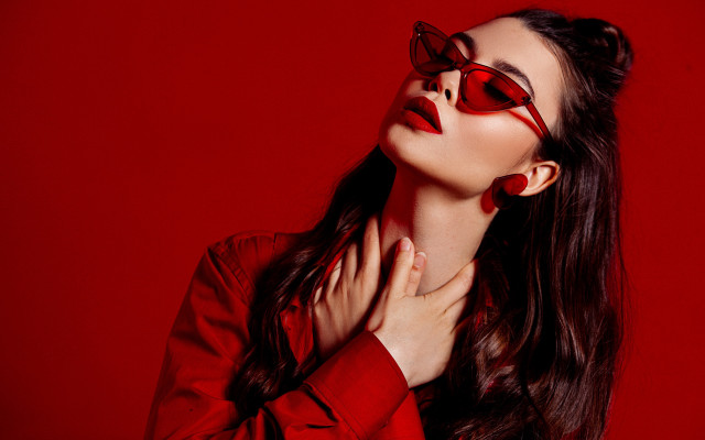 Red lipstick sunglasses 3d render free wallpaper for desktop - medium preview image