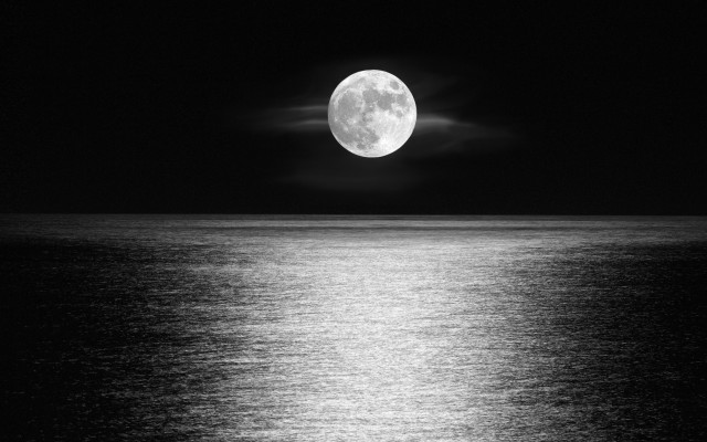 Full moon ocean night black free wallpaper for desktop - medium preview image
