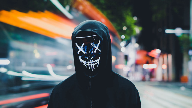 Skull mask hoodie ocean sunset free wallpaper for desktop - medium preview image