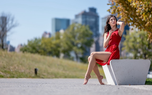 Red dress park city skyline free wallpaper for desktop - medium preview image