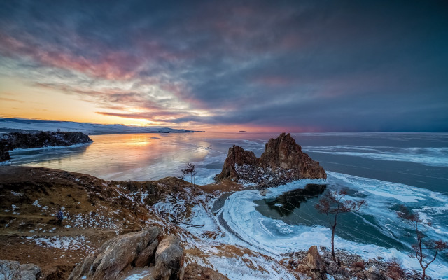Sunset water mountain beach boat free wallpaper for desktop - medium preview image