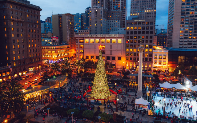 Christmas tree city square night #2 free wallpaper for desktop - medium preview image