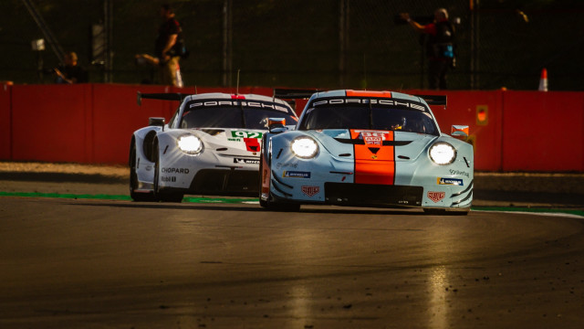 Racing cars night track stands free wallpaper for desktop - medium preview image