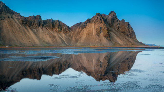 Mountain lake landscape blue sky free wallpaper for desktop - medium preview image