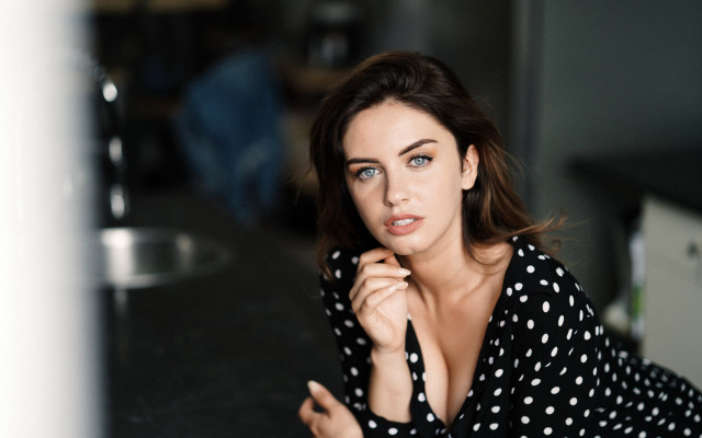 Woman polka dot shirt kitchen free wallpaper for desktop - medium preview image