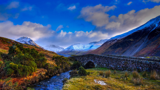 Stone bridge valley mountains cloudy free wallpaper for desktop - medium preview image