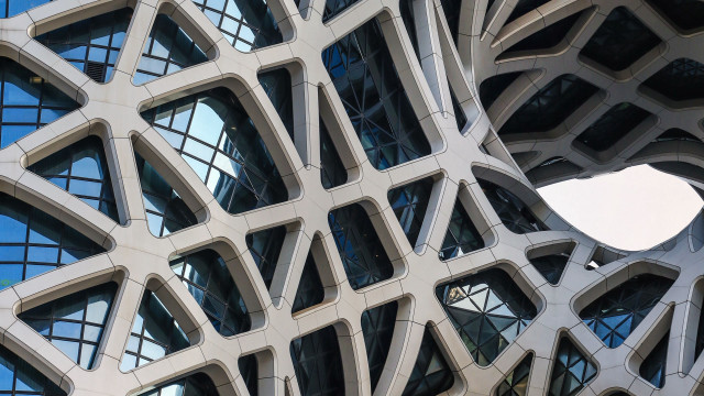 Large building clock circular window free wallpaper for desktop - medium preview image