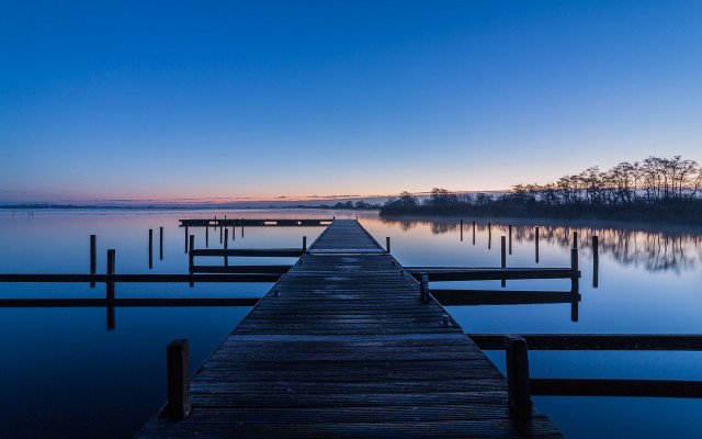 Lake dock pier boats sunset free wallpaper for desktop - medium preview image