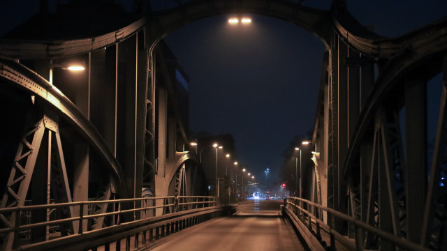 Bridge lights night street berlin free wallpaper for desktop - medium preview image