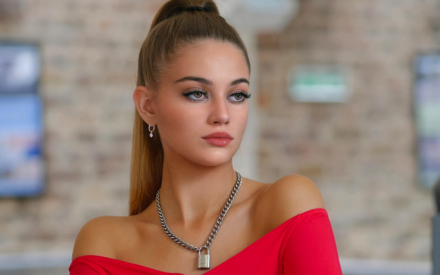 Woman red dress necklace brick free wallpaper for desktop - medium preview image