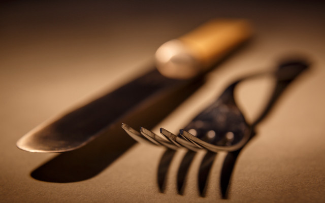 Knife fork spoon table top free wallpaper for desktop - medium preview image