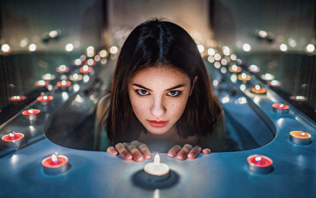 Woman hot tub candles serious free wallpaper for desktop - medium preview image
