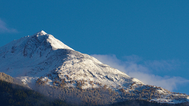Snow mountain blue sky clouds #5 free wallpaper for desktop - medium preview image