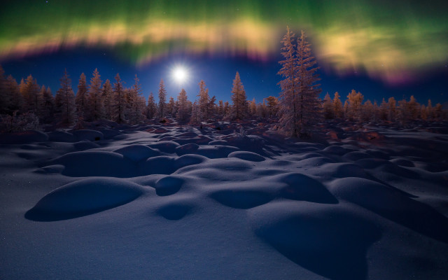 Night sky mountains reflection clouds free wallpaper for desktop - medium preview image