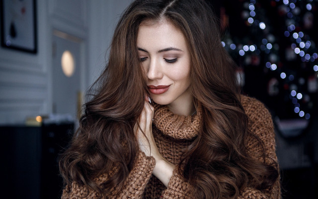 Eszter mattioni long dark hair free wallpaper for desktop - medium preview image