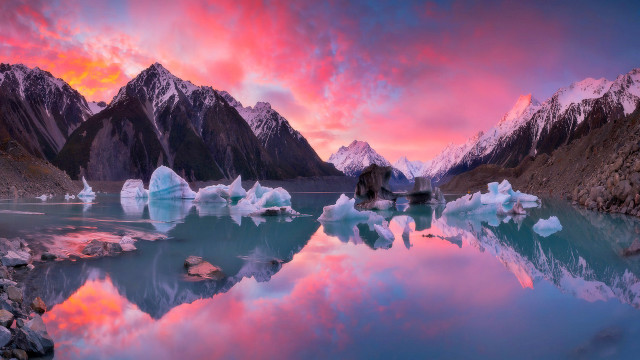 Sunset mountain lake icebergs pink free wallpaper for desktop - medium preview image