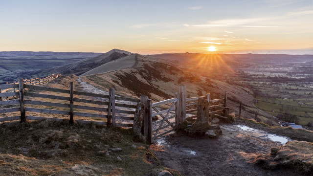 Wooden fence hill sunset mountain free wallpaper for desktop - medium preview image