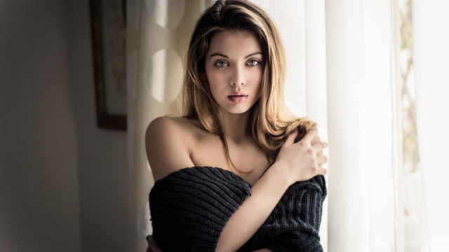 Eszter mattioni black dress surprised free wallpaper for desktop - medium preview image