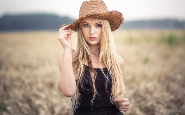 Woman hat wheat portrait beach free wallpaper for desktop - medium preview image