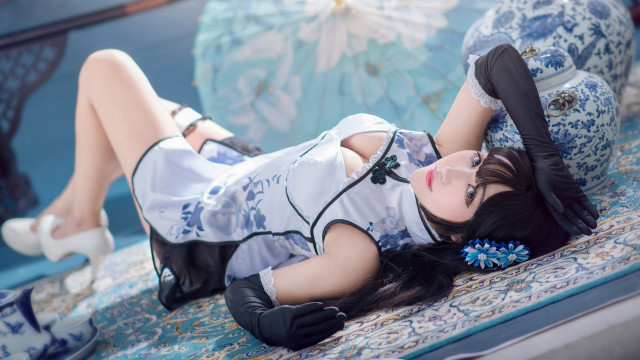 Woman white dress blue carpet free wallpaper for desktop - medium preview image