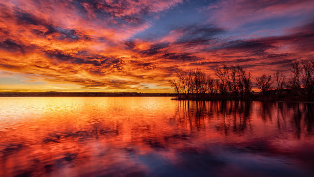 Sunset lake reflection clouds trees free wallpaper for desktop - medium preview image
