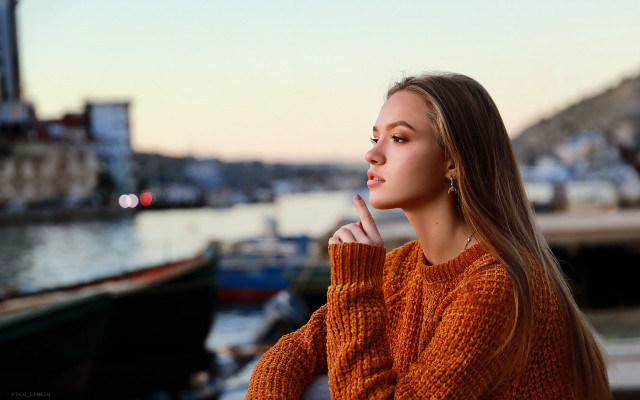 Asian portrait waterfront blurry bokeh free wallpaper for desktop - medium preview image