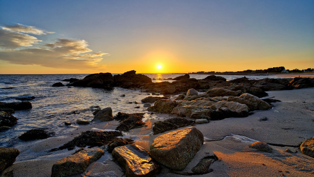 Sunset rocky beach water foreground #6 free wallpaper for desktop - medium preview image