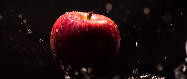 Red apple water drops black free wallpaper for desktop - medium preview image