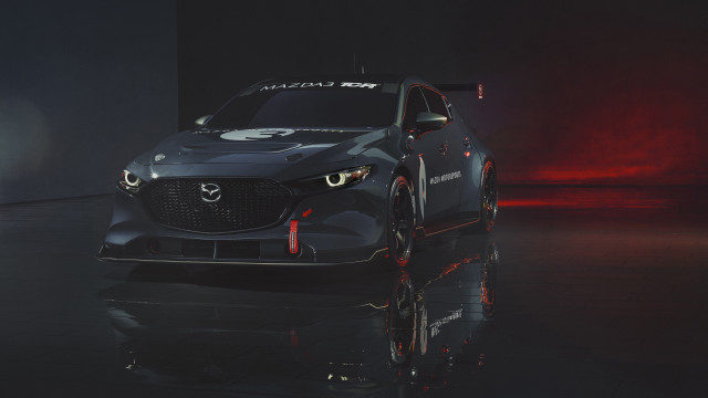 Car red light front number free wallpaper for desktop - medium preview image