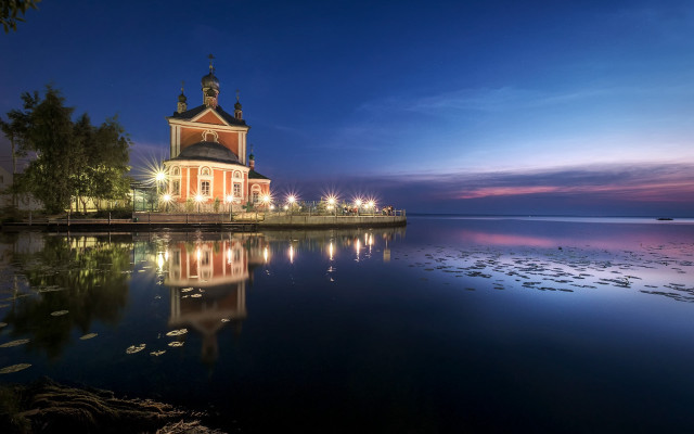 Lake night building clock tower free wallpaper for desktop - medium preview image