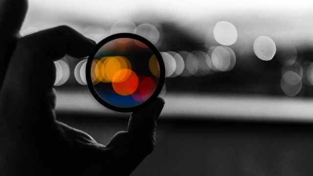 Camera lens macro bokeh lensflare free wallpaper for desktop - medium preview image