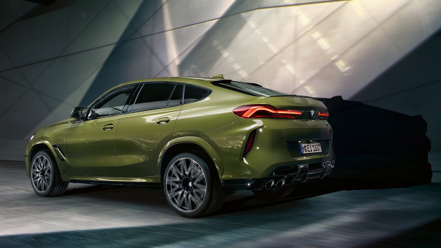 Green bmw suv rear light free wallpaper for desktop - medium preview image