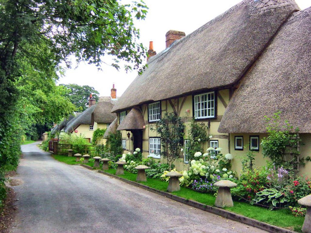 Thatched house garden street flower free wallpaper for desktop - medium preview image