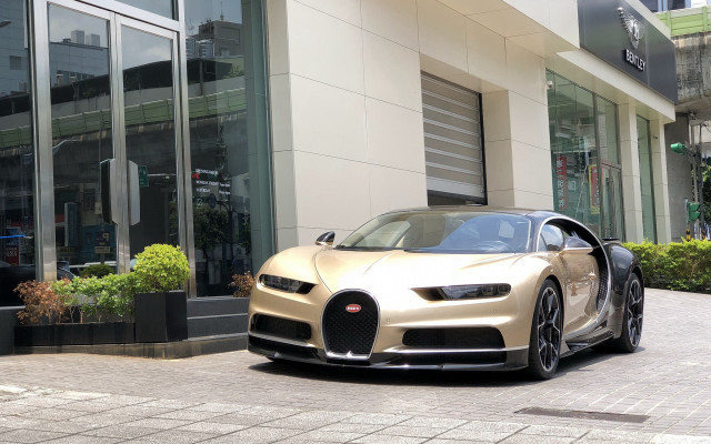 Gold bugatti building open door free wallpaper for desktop - medium preview image
