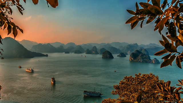 Boats water mountains trees sunset free wallpaper for desktop - medium preview image