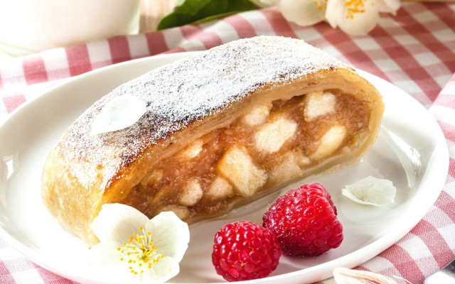 Pastry raspberries powdered sugar flowers free wallpaper for desktop - medium preview image