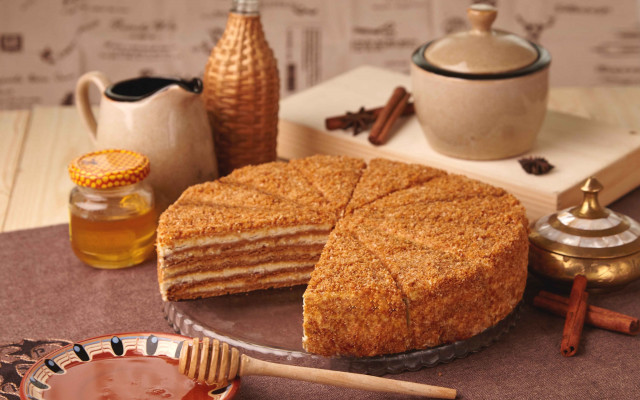 Cake slice honey plate food free wallpaper for desktop - medium preview image