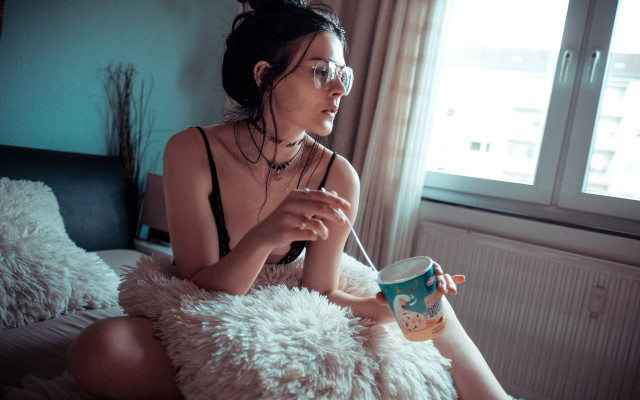 Woman sitting coffee cat glasses free wallpaper for desktop - medium preview image