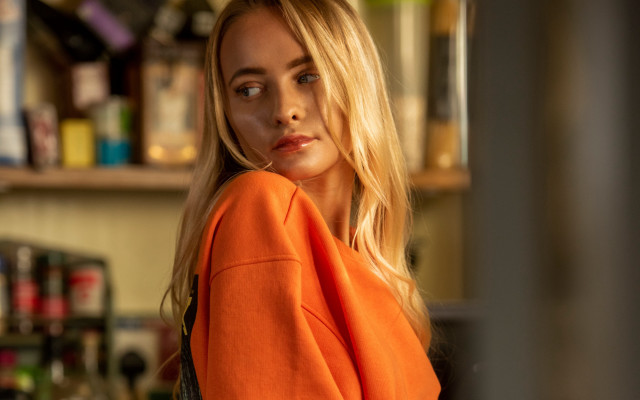 Orange top store bottle cans free wallpaper for desktop - medium preview image