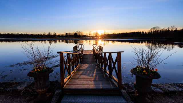 Wooden dock planters sunset lake free wallpaper for desktop - medium preview image
