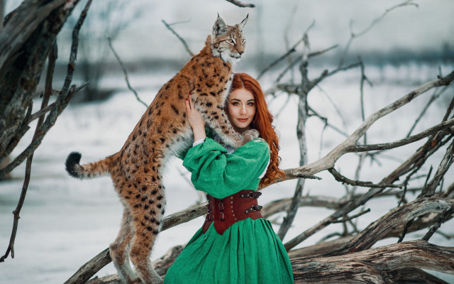Woman green dress cat snow free wallpaper for desktop - medium preview image